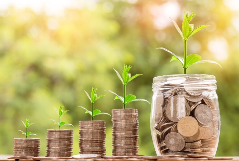 Smart Moves in 2025: Top Personal Finance Strategies to Secure Your Future