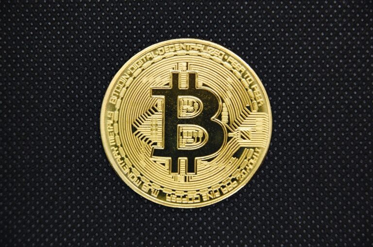 Bitcoin Breakout Alert: BTC/USD Soars Above Resistance With Strong Volume, Eyes $125,000 Next