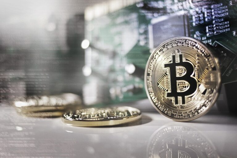 Bitcoin Price Pulls Back from $120K Resistance – Key Levels and Next Move for BTC/USD